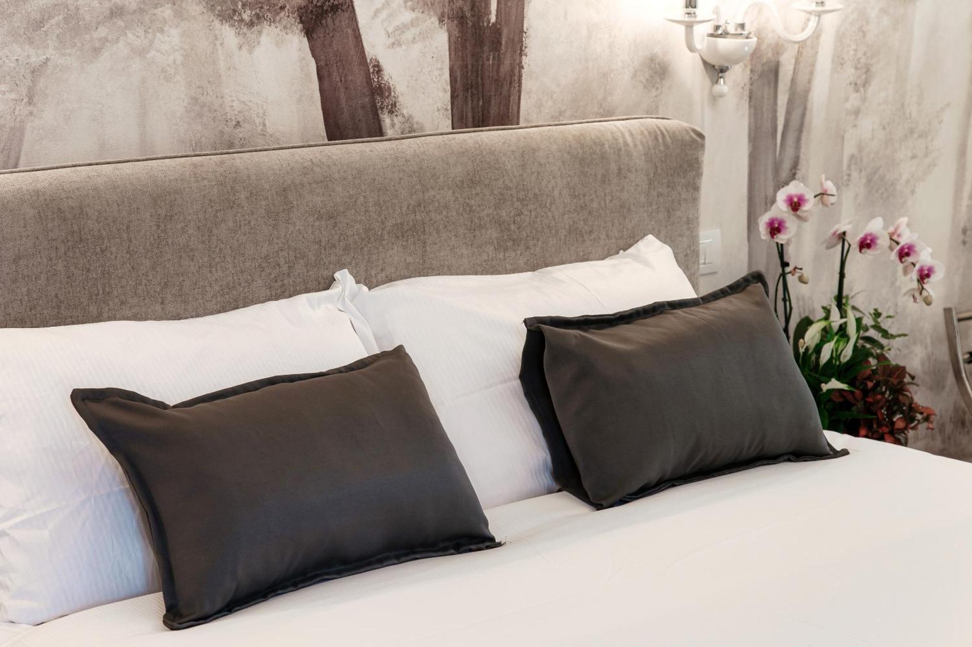 Hotel Ristorante La Vignetta Τσερνόμπιο Εξωτερικό φωτογραφία