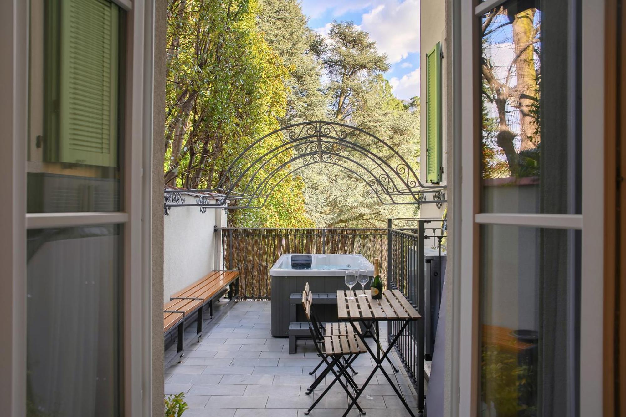 Hotel Ristorante La Vignetta Τσερνόμπιο Εξωτερικό φωτογραφία
