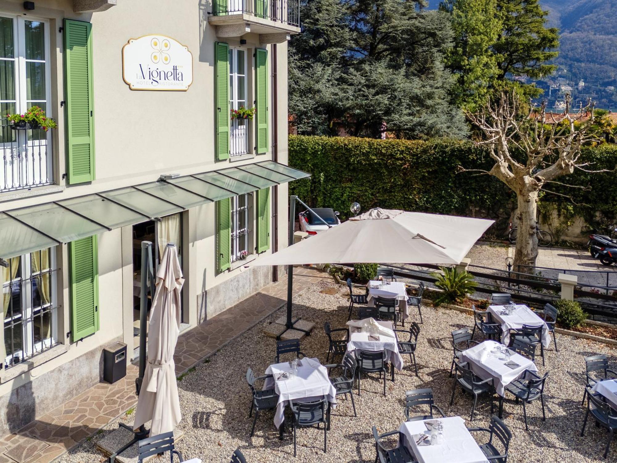 Hotel Ristorante La Vignetta Τσερνόμπιο Εξωτερικό φωτογραφία