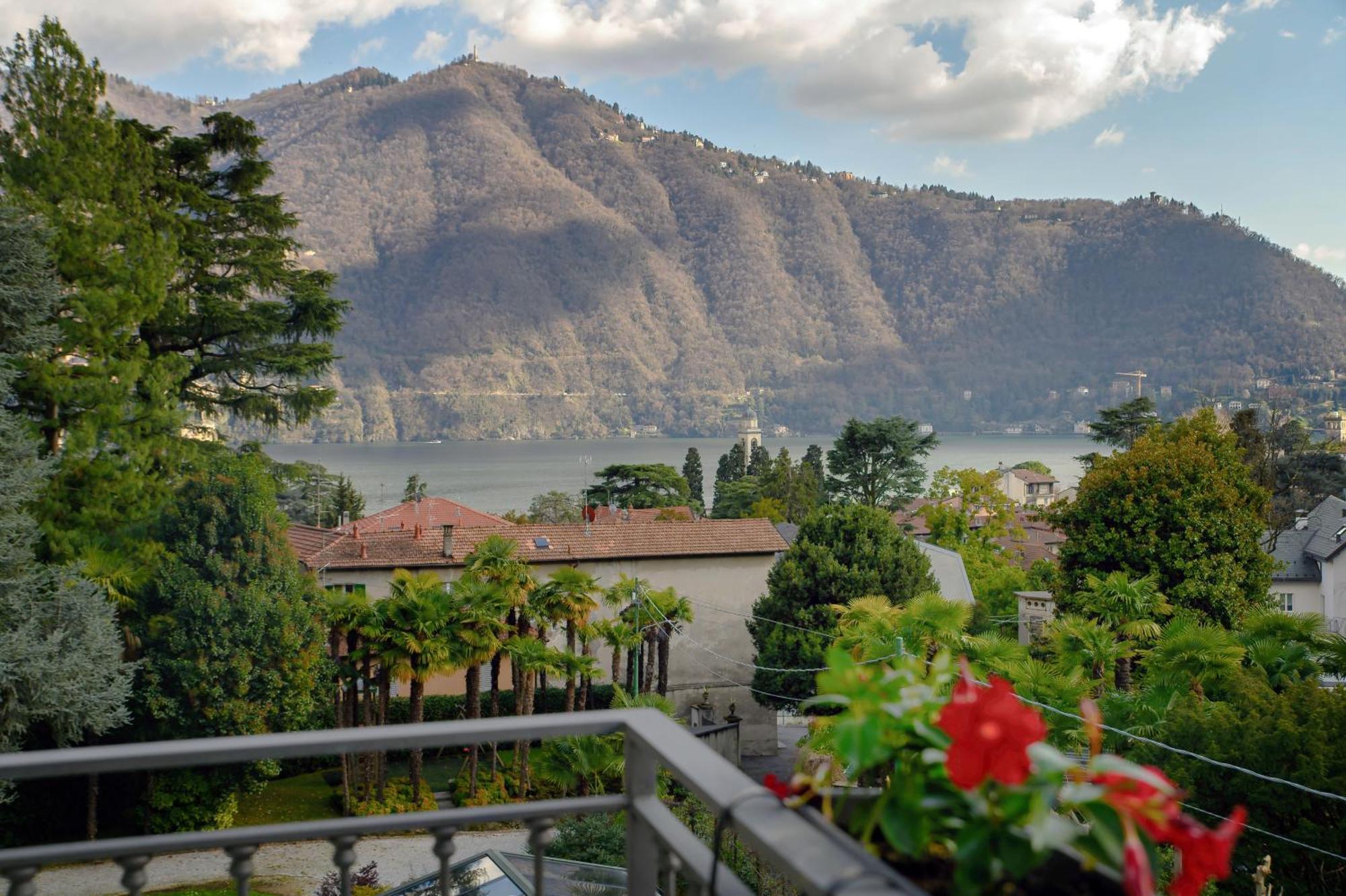 Hotel Ristorante La Vignetta Τσερνόμπιο Εξωτερικό φωτογραφία